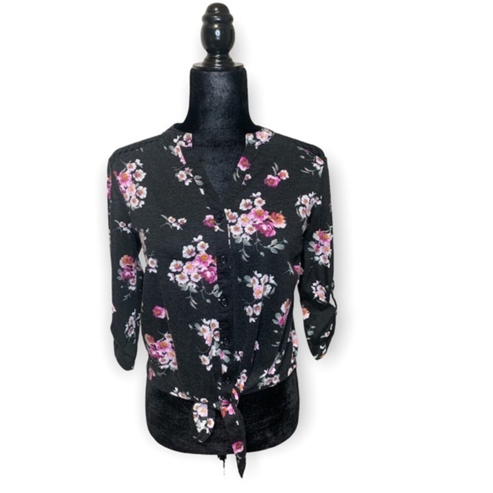 211✨No Boundaries Floral Top✨